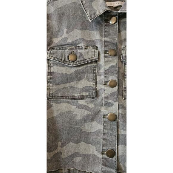 Copper Key Womens Medium Green Camo Semi Cropped Jacket Flap Pockets Button Down - Picture 4 of 8